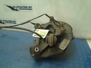 ACHSSCHENKEL RECHTS HINTEN STUB AXLE RIGHT REAR BMW 1 serie (F20) 2013