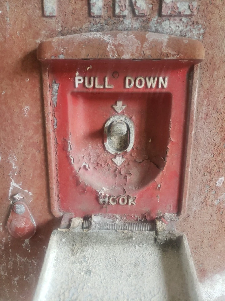 Gamewell пожарная сигнализация коробка. Без ключа. Винтаж  - Изображение 3 из 4