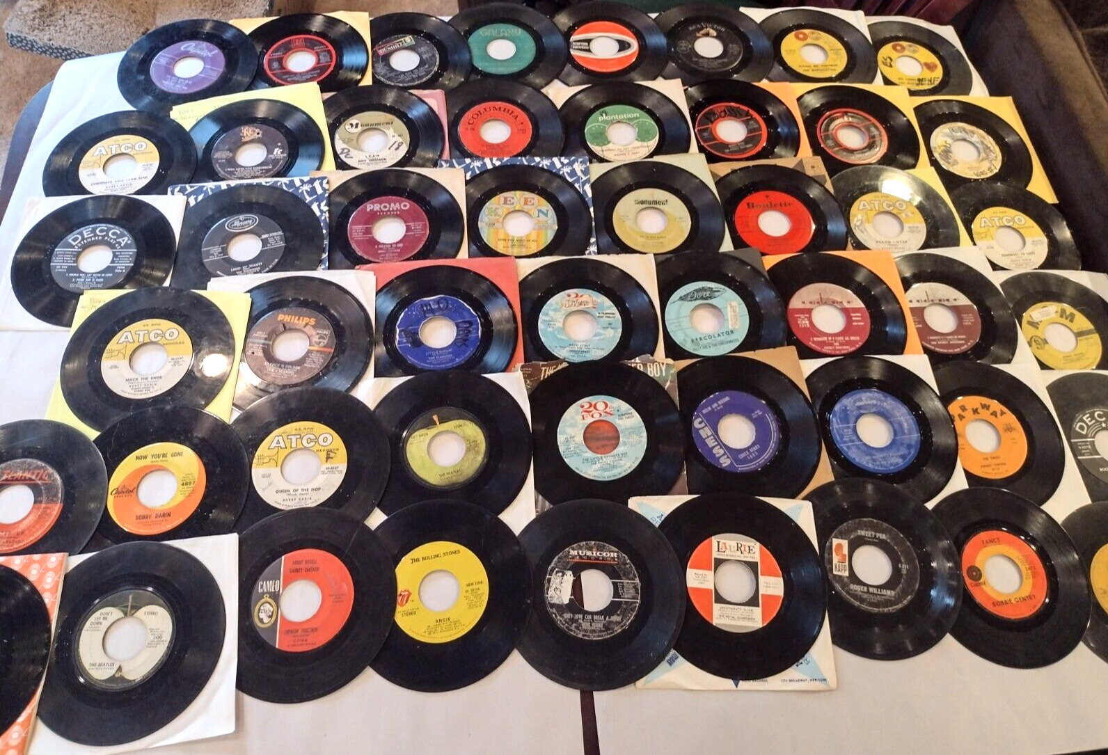 Lot 6 of  50 Records  50s 60s 70s 45 rpm Various artists and Labels See photos