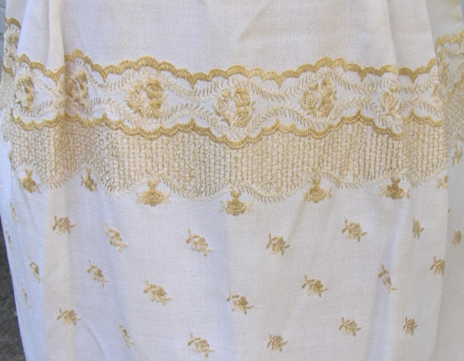 OFF WHITE Abito a tubino vintage anni 60 bianco sporco panna floreale ricamato fiori