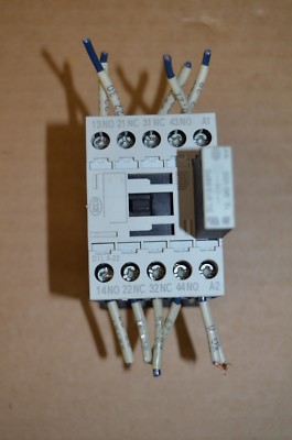 Moeller Contactor, IEC, 600VAC, 15A & 250VDC, 1A