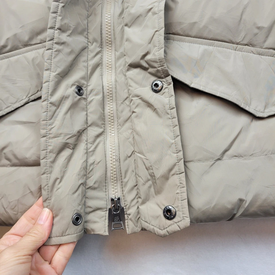 Chaleco acolchado Banana Republic para hombre color tostado talla mediana bolsillos acolchados cuello alto plumón Foto 4 de 4