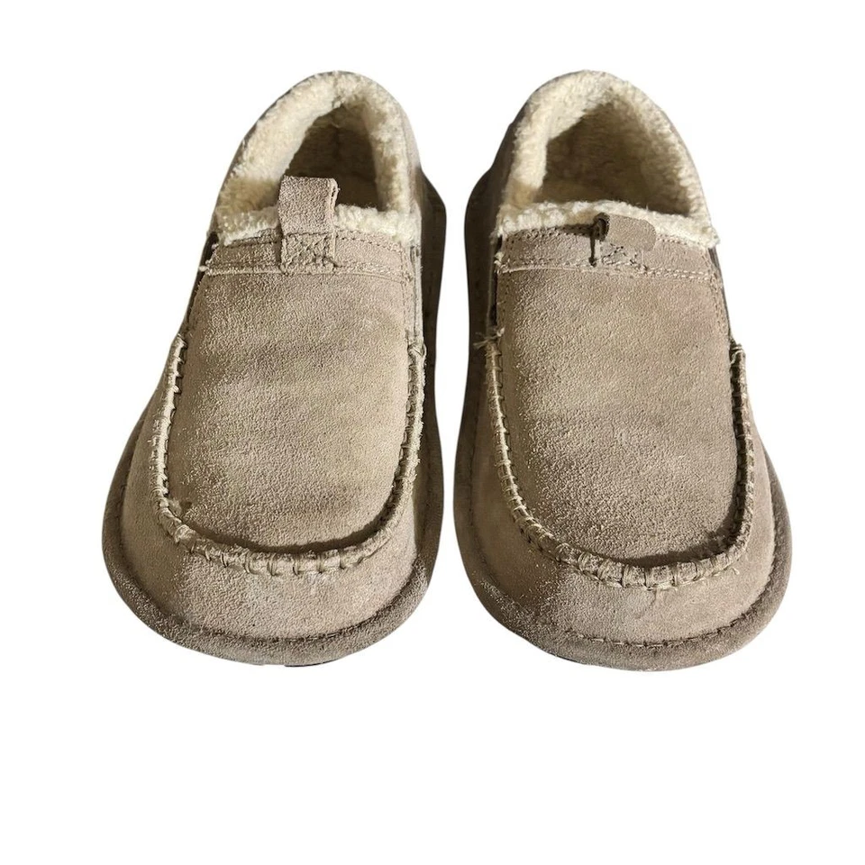 Zapatos sin cordones Crocs para hombre de gamuza topo forrados con sherpa talla 9 informales Foto 3 de 4