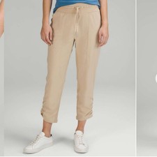 Lululemon Dance Studio Mid-Rise Lined Cropped Pants in Trench