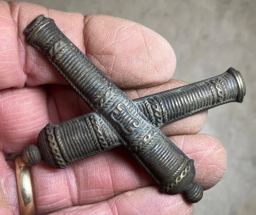 Brass officer's Artillery badge or insignia-from New Mexico estate