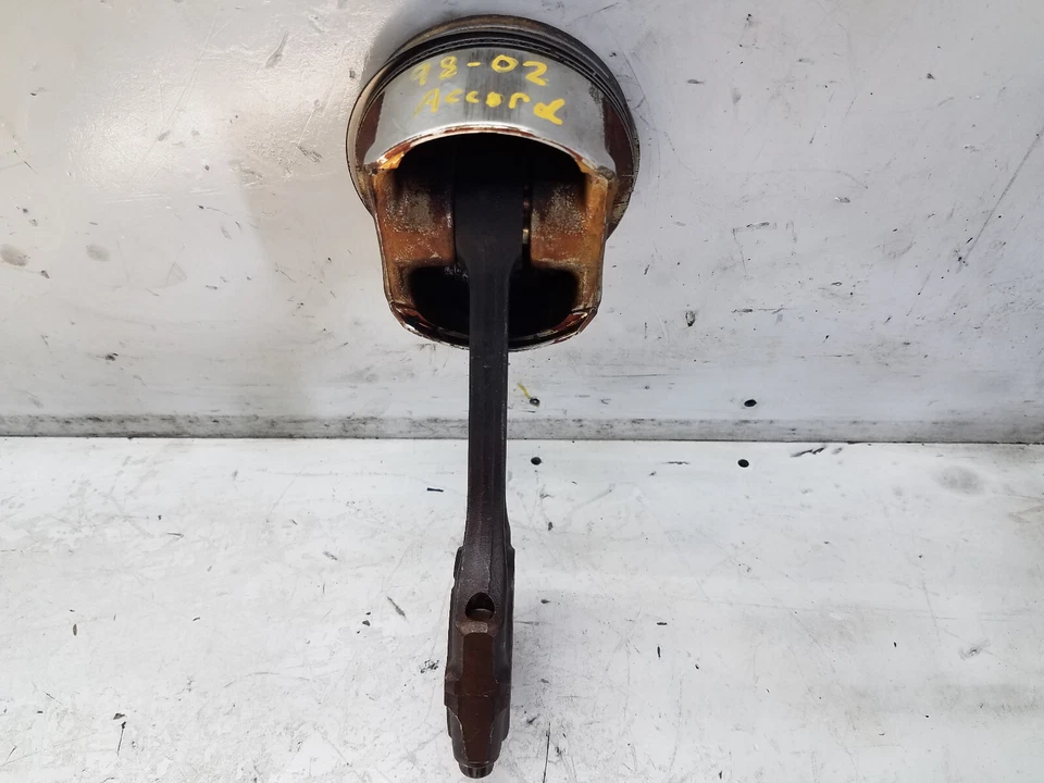 Honda Accord 1998-2002 pistón motor 2,3 L con biela 4 cilindros (M137) Foto 3 de 4