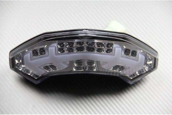 Feu arrière LED Ducati Multistrada 1200 en finition transparente haute précision