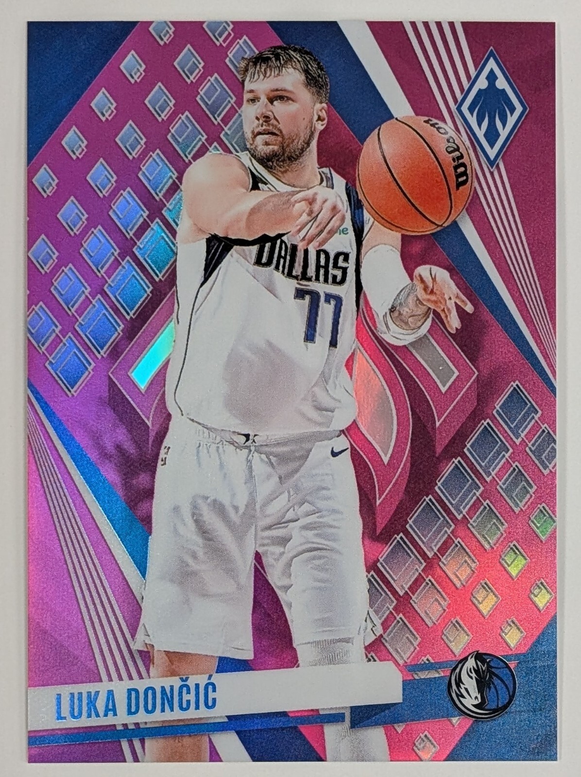 2023-24 Panini Phoenix .. LUKA DONCIC .. Base #157 Pink .. #146/175 .. Mavericks