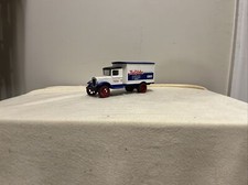 ERTL 1:34 1931 Hawkeye Motor Truck Bank True Value Hardware
