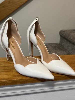 Lulus Kimo White Scalloped Pointed-toe Ankle Strap Pumps - Size 8