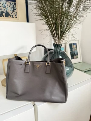 sac Prada Saffiano Grey Rare - Photo 1/4