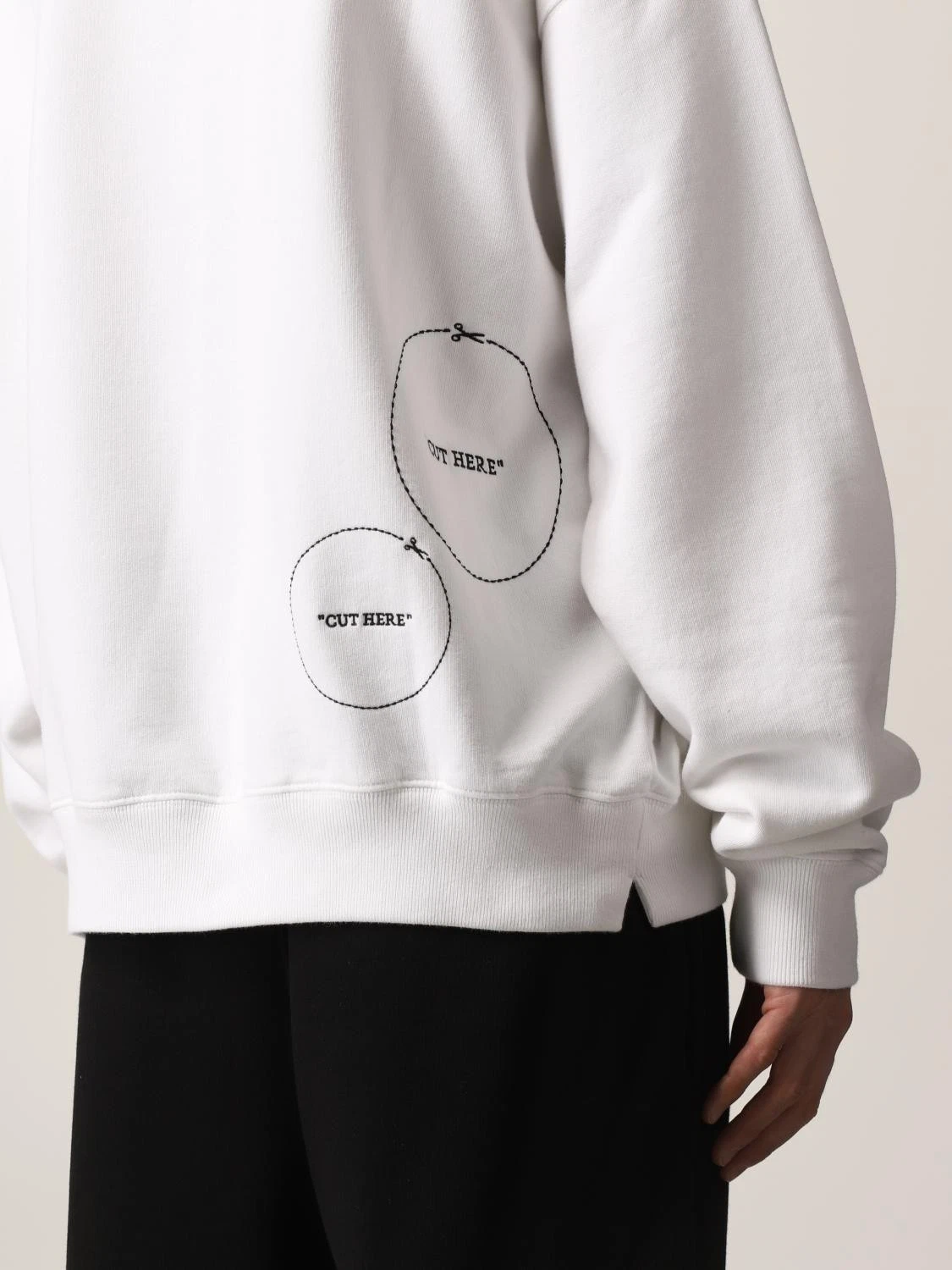 Felpa con cappuccio oversize Off White bianca ricamata taglio qui logo Taglia M Prezzo consigliato $560