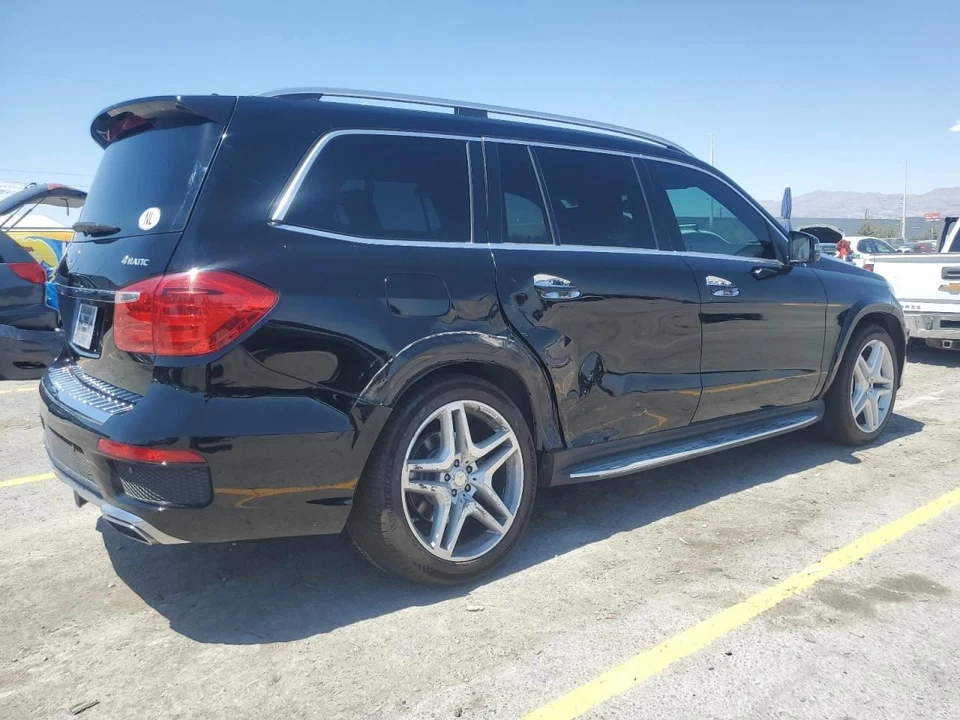 CAIXA DE LUVAS 2014 MERCEDES-BENZ GL550 - Imagem 4 de 4