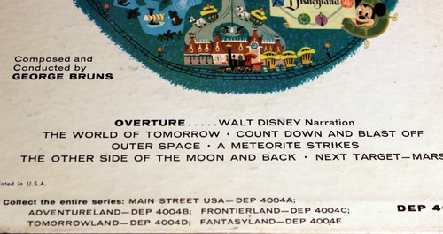 Walt Disney Takes You to TOMORROWLAND 1956 A Musical Tour of Disneyland 45rpm - Picture 4 of 7