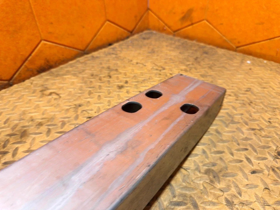 15-23 DODGE CHALLENGE PARACHOQUES TRASERO REFUERZO BARRA DE IMPACTO BARRA DE REFUERZO OEM Foto 3 de 4