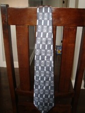 Henry Grethel Brand 100 Italian Silk Standard 57" long x 3 3/4" wide Men's Tie