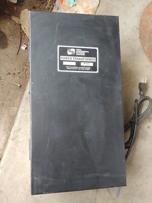LIGHTING TRANSFORMER DELUX  MT-300 LOW VOLTAGE HIGH POWER, PRICE LOWERED