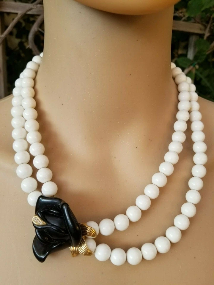 COLLAR VINTAGE AUTÉNTICO KJL KENNETH JAY LANE FLOR DE LIRIO NEGRO BLANCO IMITACIÓN PERLAS Foto 4 de 4