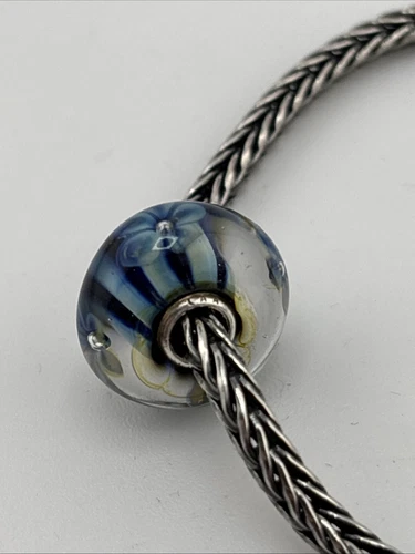 TROLLBEADS Blue Flowers On Striped Blue Base Unique New #381 - 第 5/6 張圖片