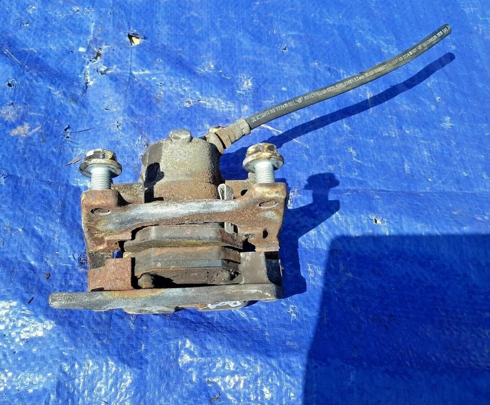 08-16 08 09 10 11 12 13 14 15 16 Smart Fortwo Brake Caliper Front Left LH - Image 3 of 3