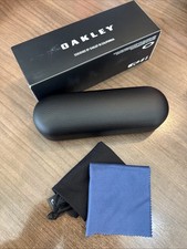 Neu im Karton authentisch Oakley schwarz optisches Brillenetui Etui & Reinigungstuch