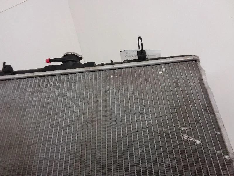 1999-2001 Isuzu VehiCROSS Radiator Foto 3 de 4