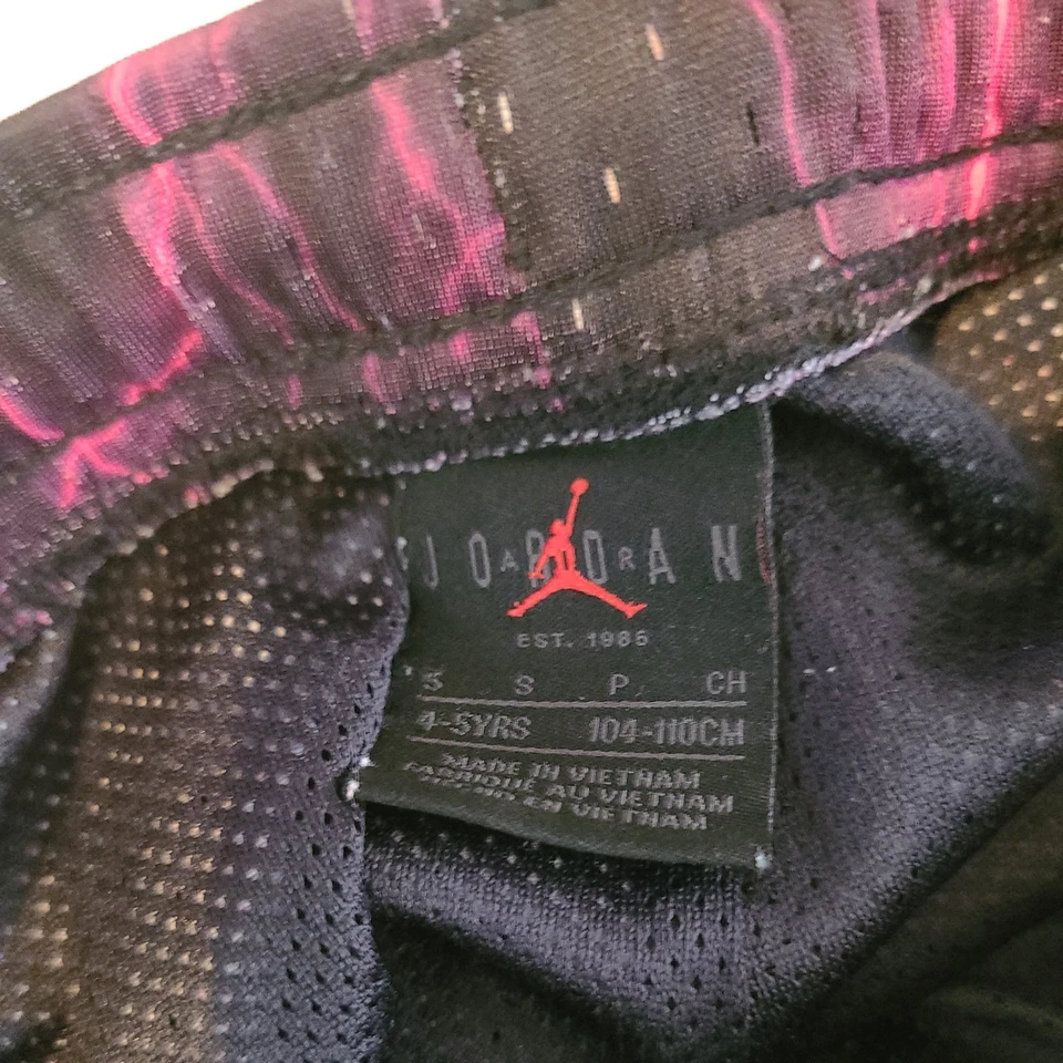 Jordan Shorts Kids Black and Pink Size small Basketball Shorts Boys - Image 4 of 4