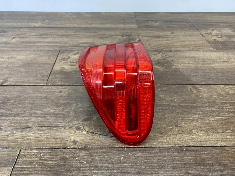 Luz trasera exterior lateral izquierda mercedes-benz w210 e300 e320 e430 1996-1999 sedán Foto 4 de 4