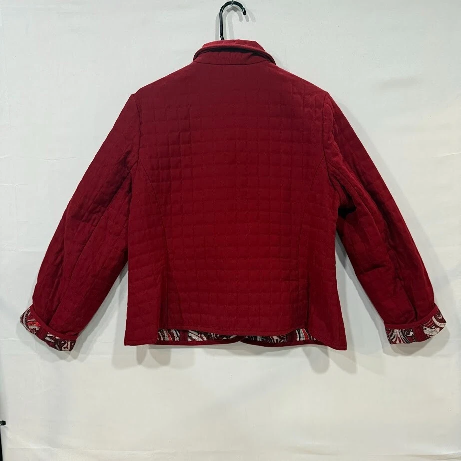 Женская стеганая куртка Briggs New York 16P с красной подкладкой пейсли на застежке спереди - Изображение 2 из 4