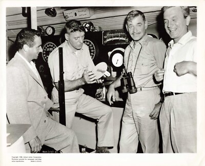 ORIGINAL VINTAGE KINO STILL FOTO FILM RUN SILENT, RUN DEEP CLARK GIEBEL