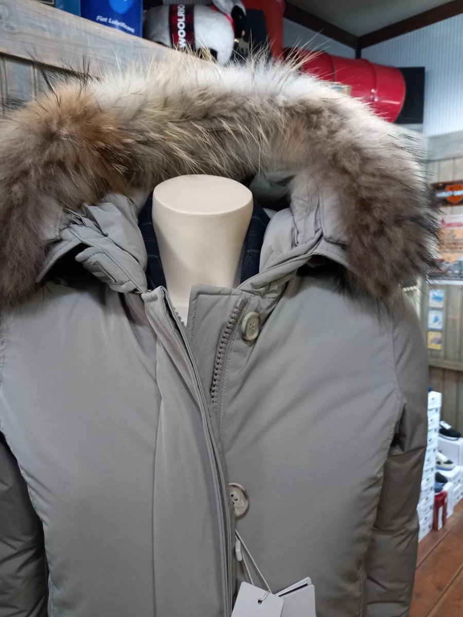WOOLRICH donna piumino lungo LUXURY PARKA colore GRIGIO CHIARO collo vero pelo