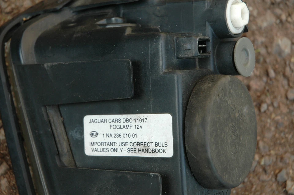 LUZ ANTINIEBLA DERECHA/PARACHOQUES DELANTERO JAGUAR XJ6 XJ12 XJR X300 1994-1997 DBC11016 Foto 3 de 3