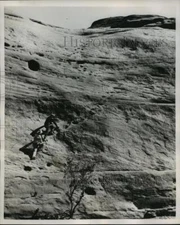 1953 Press Photo Stairs Known as Moki Steps in Monument Valley - mja59736