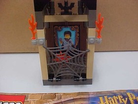 LEGO VINTAGE HARRY POTTER SETS 4702 AND 4735 BOTH VERY NICE WITH BOOKS