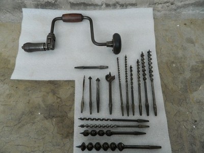 Antike Fräser Falls 13 1/2'' STÜTZBOHRMASCHINE + verschiedene BITS. Holzbearbeitungswerkzeuge