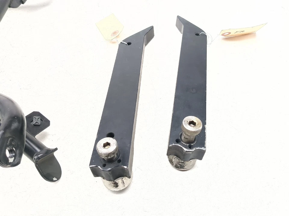 05-09 Clavijas de carretera plegables BMW K1200LT con soportes Foto 4 de 4