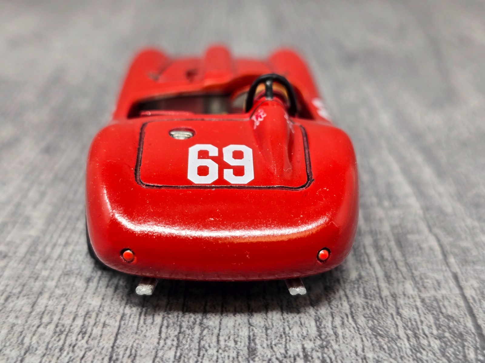 Vintage Ferrari Built Model 1:43 F1 69 Red Metal Saucony thumbnail 9