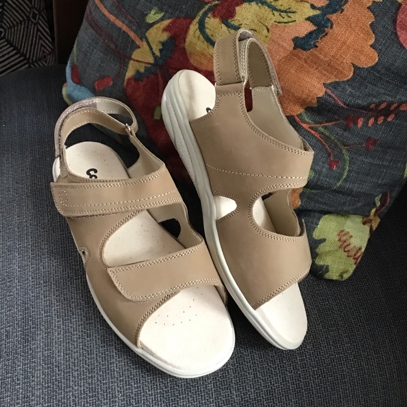 APL Nuovi sandali Cosyfeet beige extra spaziosi taglia UK 6 5