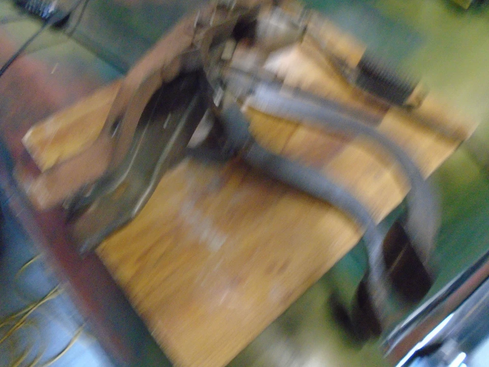 1958 Chevy Chevrolet Impala Belair Delray Biscayne conjunto de pedais de freio e embreagem - Imagem 2 de 4