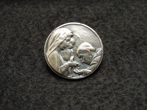 ANCIENNE MEDAILLE RELIGIEUSE LOURDES Vierge Marie métal argenté EUR 9 ANCIENNE MEDAILLE RELIGIEUSE LOURDES Vierge Marie métal argenté EUR 9