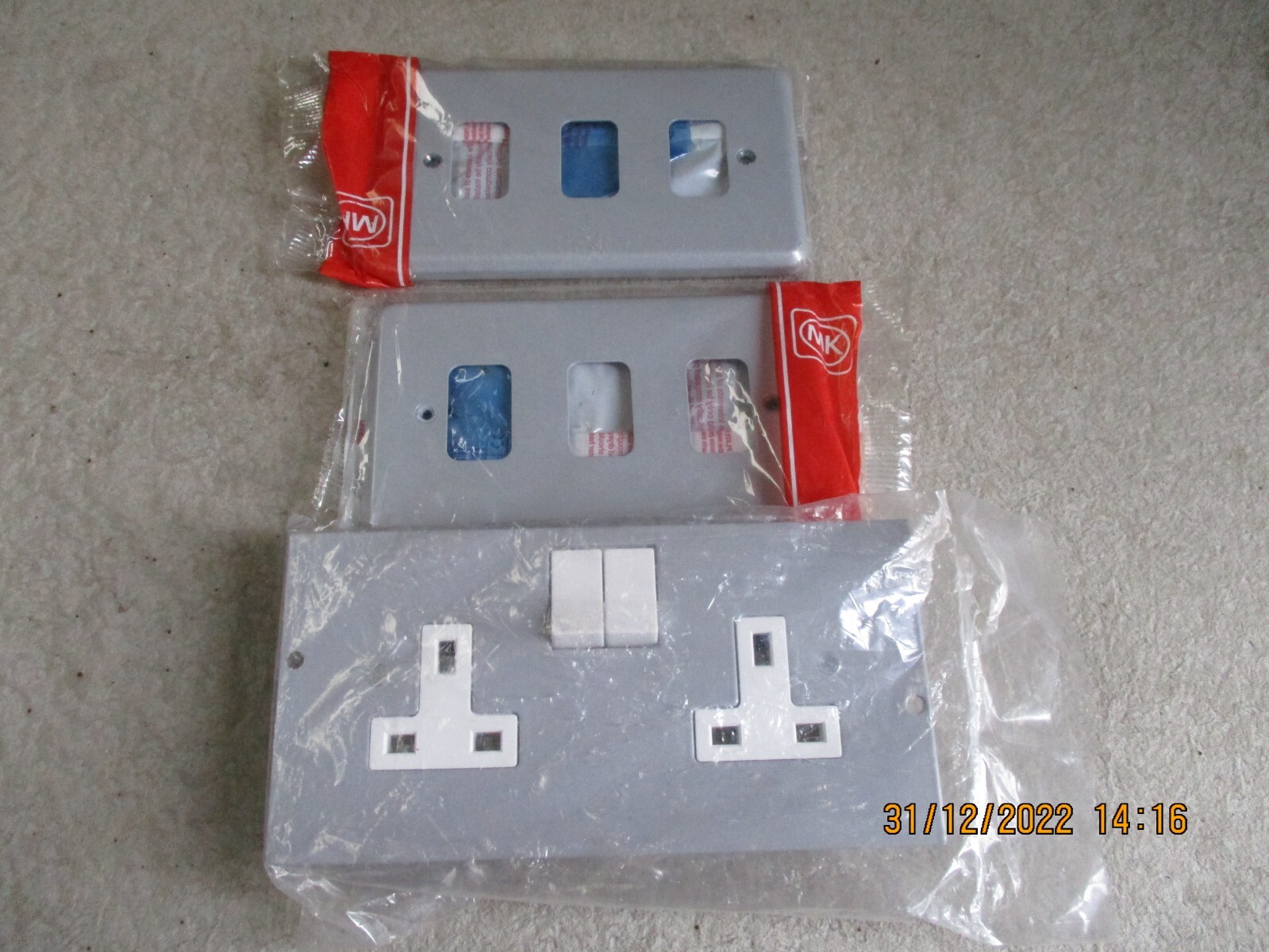 JOB LOT NLFB2P5EN Newlec / Crabtree 13A Twin Switched Socket Dual Earth +2 K3493