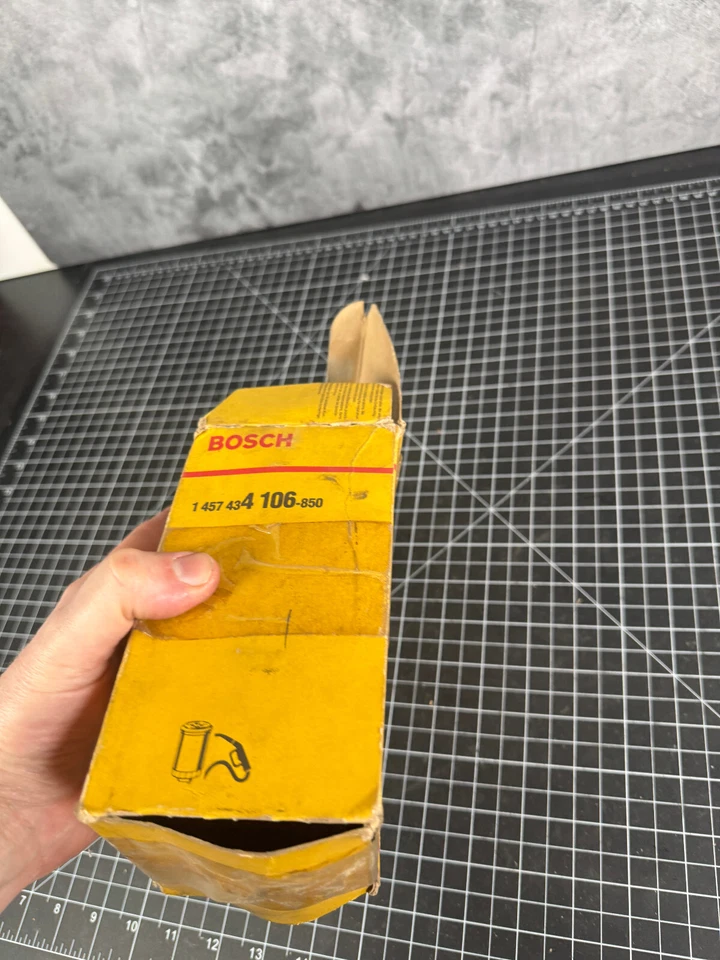 Filtro de combustible Bosch 1 457 434 106 se adapta a Audi Volkswagen Volvo 74010 seleccionado NUEVO ANTIGUO Foto 4 de 4