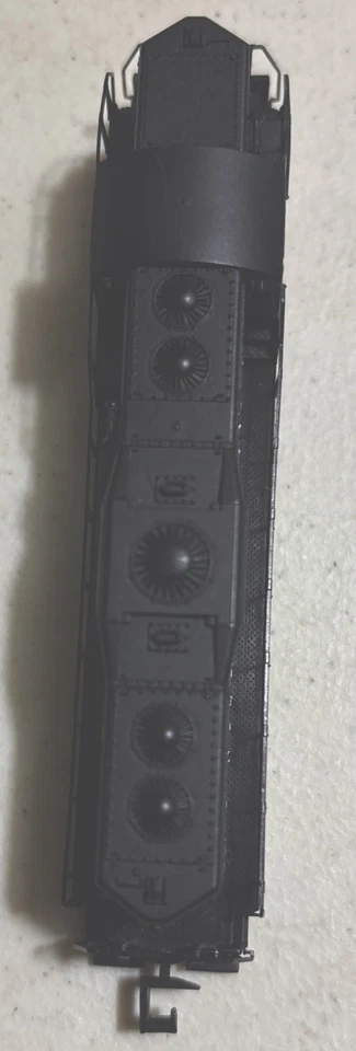 Atlas number 48227 GP-7 pH.2 southern #2190 diesel locomotive N Scale - Image 3 of 4