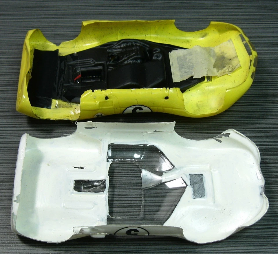 Años 60? SLOT CAR RUSSkit? Lote de 2 CUERPOS Vac Chaparral DE COLECCIÓN 1/24 Foto 3 de 4