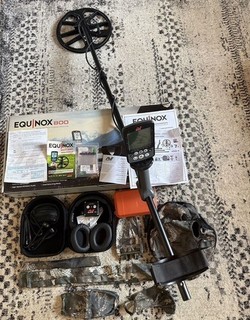 Minelab equinox 800 Metal Detector