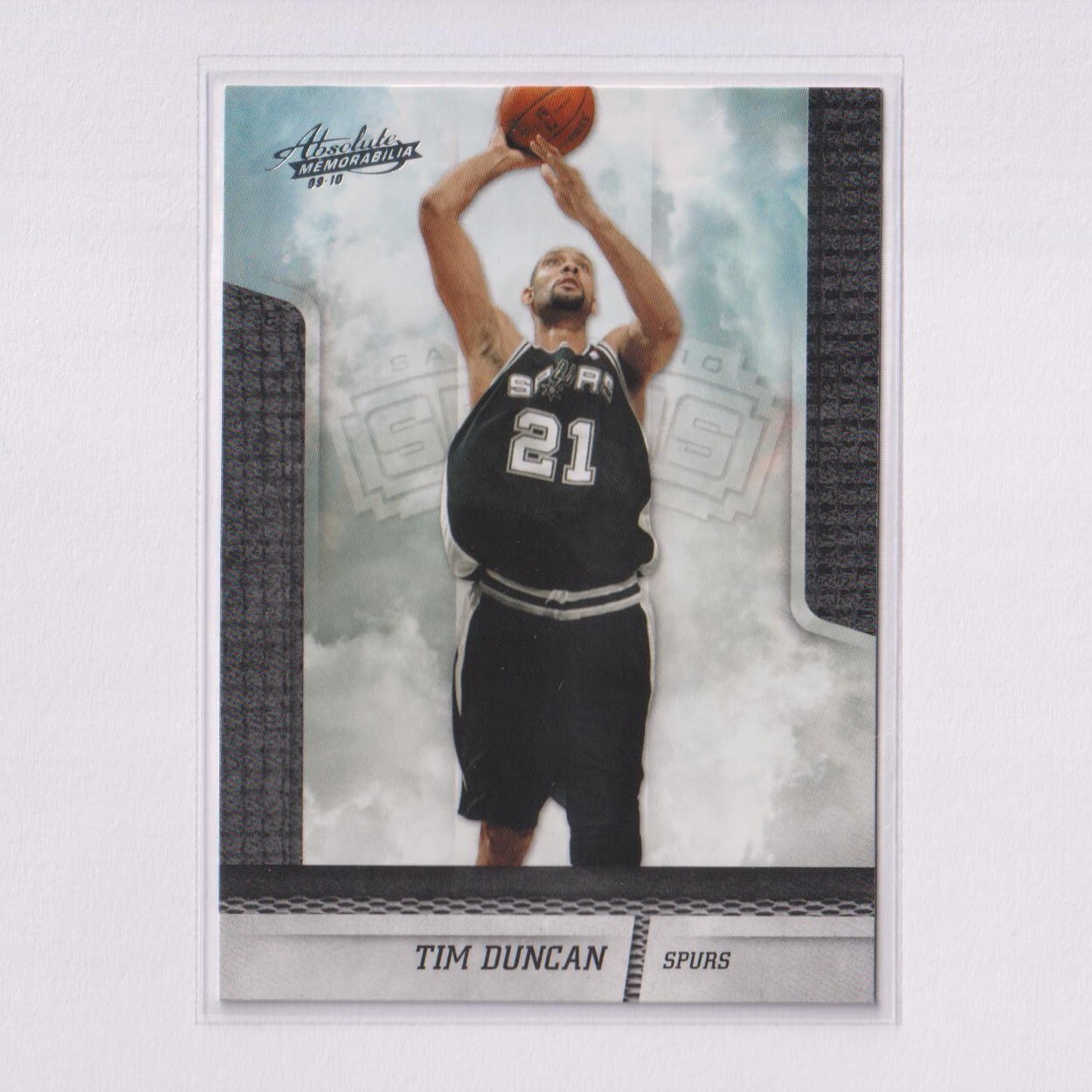 Tim Duncan #40 2009-10 Panini Absolute Memorabilia Basketball Materials Prime Spectrum