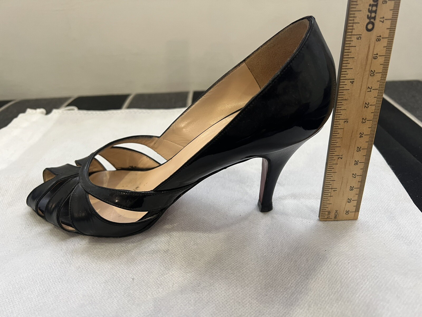 Christian Louboutin Black Pumps Shoes 