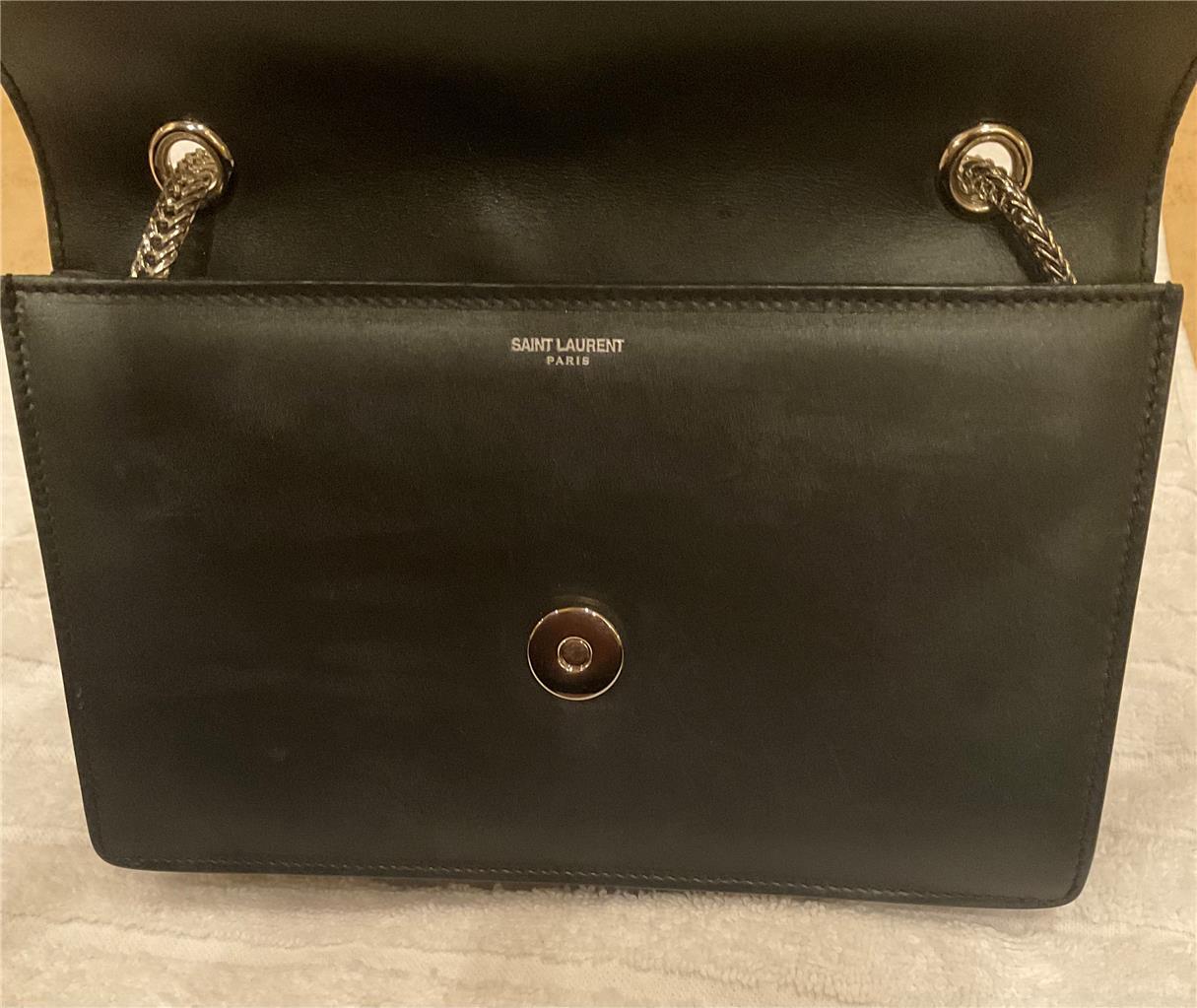 Saint Laurent Mini Borsa Betty con borchie in pelle nera