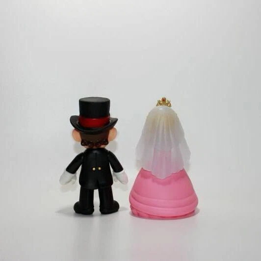2 PIEZAS Super Mario Odyssey Disfraz de Boda Princesa Melocotón Figura de Acción, Nuevo con Etiquetas Foto 3 de 4