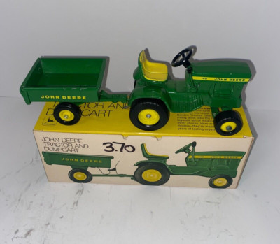 1/16 John Deere 140 Lawn Tractor w/Cart ICE CREAM BOX read description